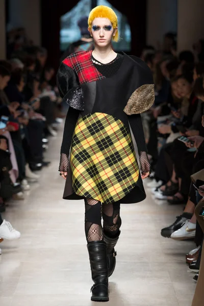 Look 8